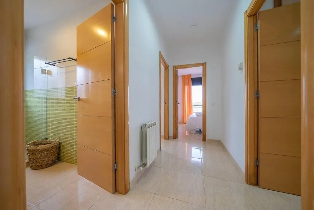 Villa Aurore, 12 Persons, Large Salt-Water Pool, Air Conditioning Lloret de Mar Espagne
