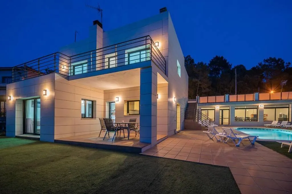 Villa Aurore, 12 Persons, Large Salt-Water Pool, Air Conditioning يوريت دي مار إسبانيا