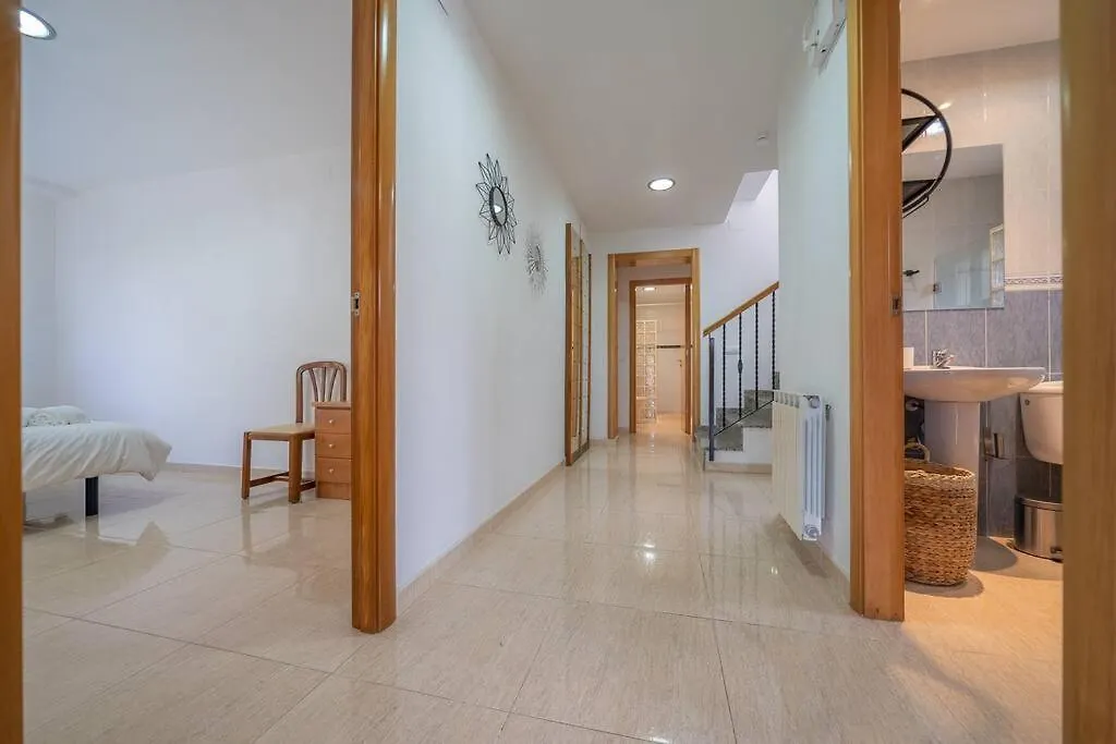 Villa Aurore, 12 Persons, Large Salt-Water Pool, Air Conditioning يوريت دي مار