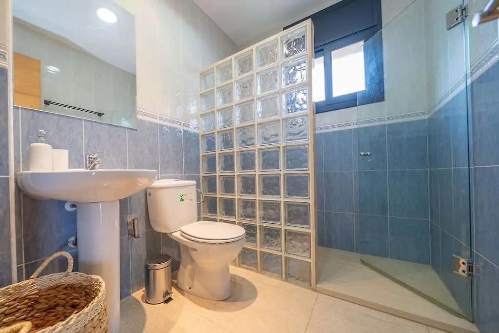 Villa Aurore, 12 Persons, Large Salt-Water Pool, Air Conditioning يوريت دي مار 0*,  إسبانيا