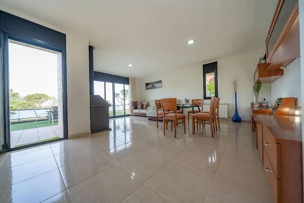Villa Aurore, 12 Persons, Large Salt-Water Pool, Air Conditioning يوريت دي مار