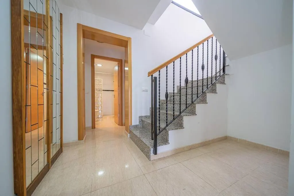 Villa Aurore, 12 Persons, Large Salt-Water Pool, Air Conditioning يوريت دي مار إسبانيا